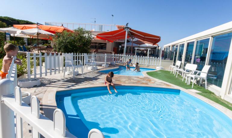 hotellevante.unionhotels it offerta-agosto-hotel-pinarella-di-cervia-con-piscina-e-spiaggia-inclusa 016