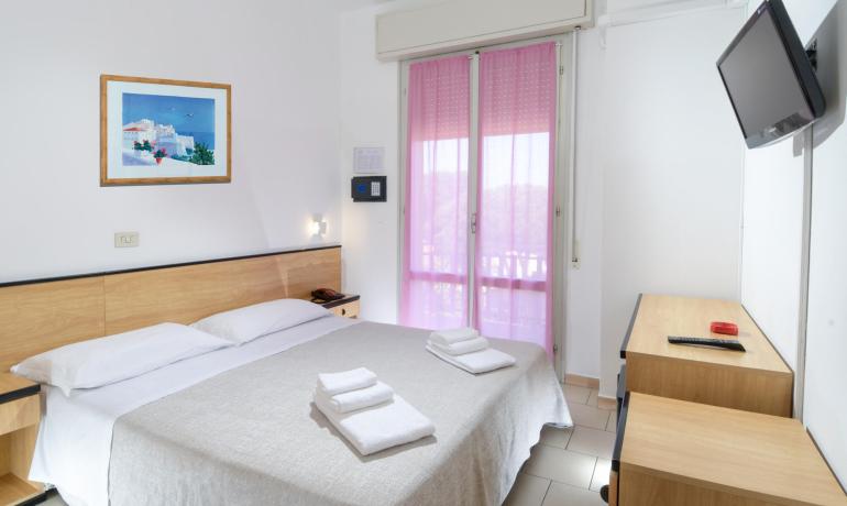 hotellevante.unionhotels it offerta-di-pasqua-a-pinarella-di-cervia-in-hotel-3-stelle-sul-mare 020