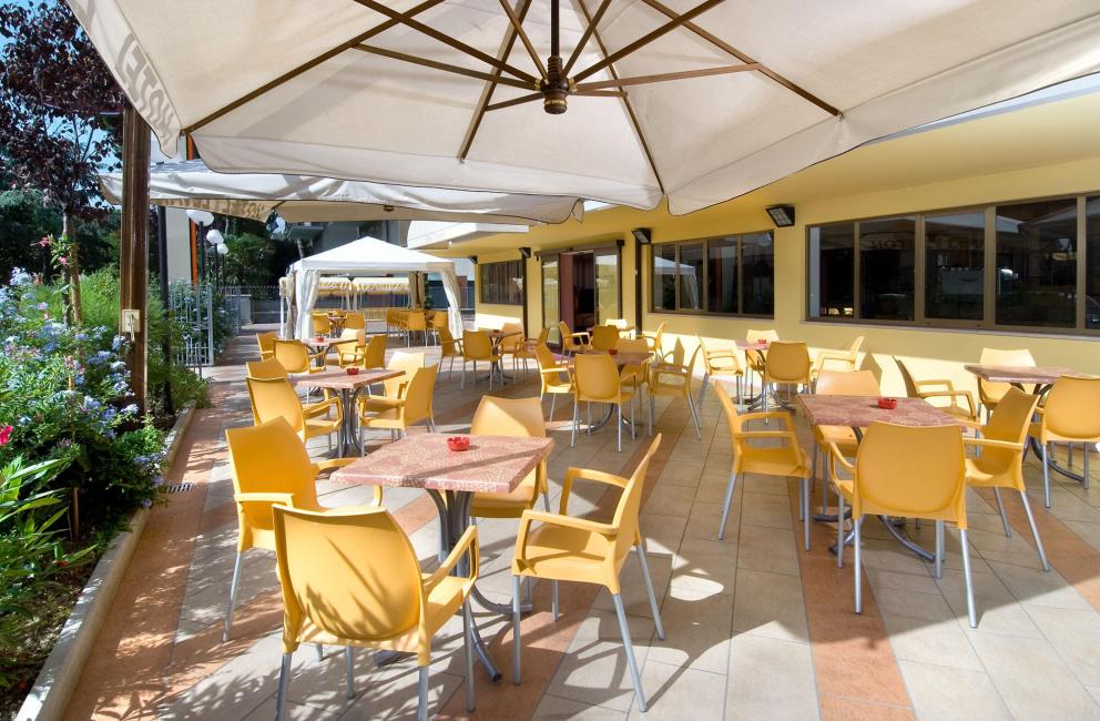 hotellevante.unionhotels fr offre-aout-hotel-pinarella-di-cervia-avec-piscine-et-plage-incluse 008