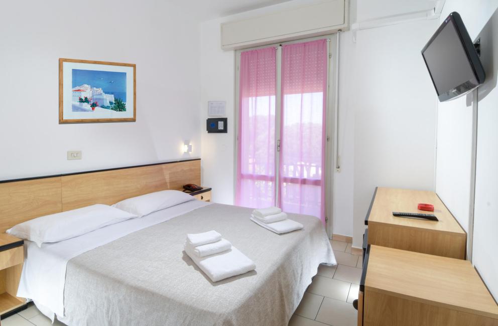 hotellevante.unionhotels fr offre-de-paques-a-pinarella-di-cervia-a-l-hotel-3-etoiles-a-la-mer 008
