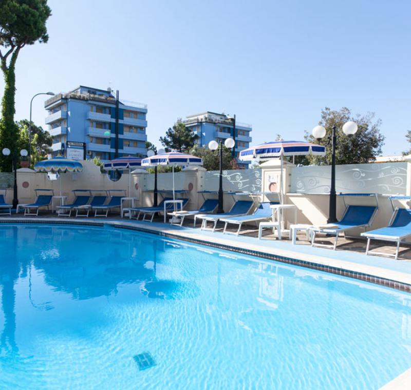 hotellevante.unionhotels it piscina-pinarella-hotel-cervia 006