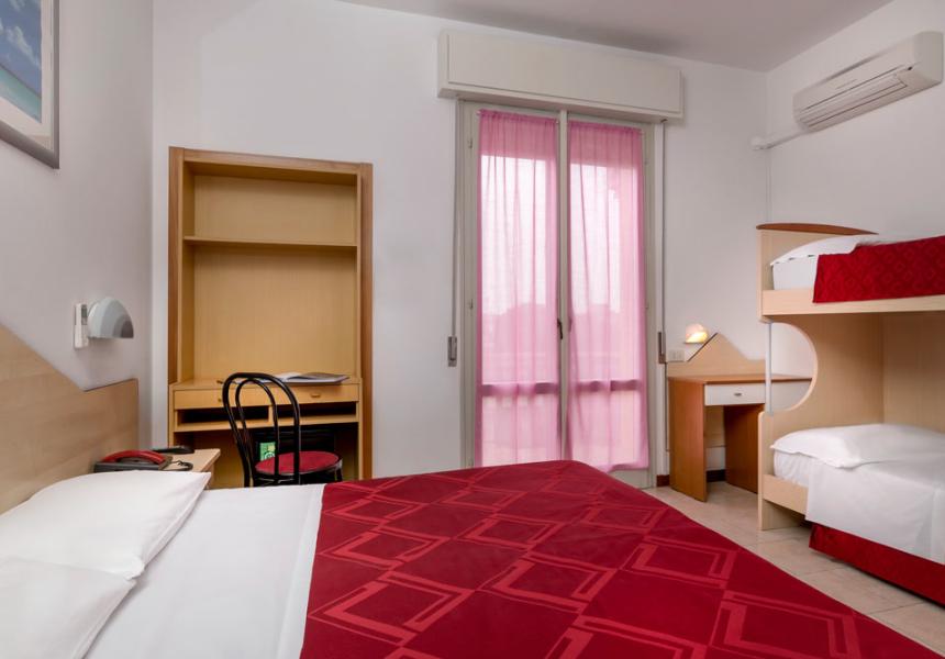 hotellevante.unionhotels fr chambres-family-hotel-cervia 023